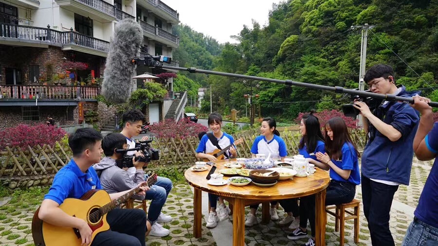 1555931933568003811.jpg 1555931933568003811.jpg