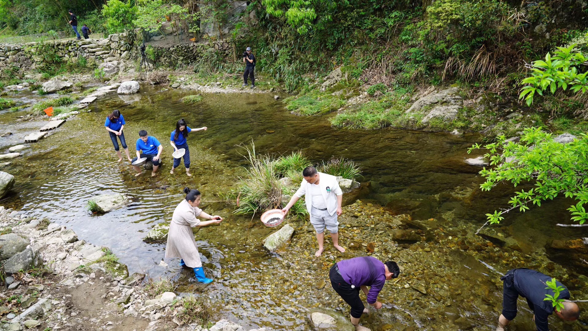 1555932172035093820.jpg 1555932172035093820.jpg